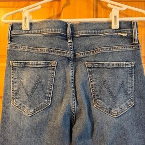 MOTHER Stunner ZIP Ankle Step Fray SZ 29. Wash Walking on Coals.